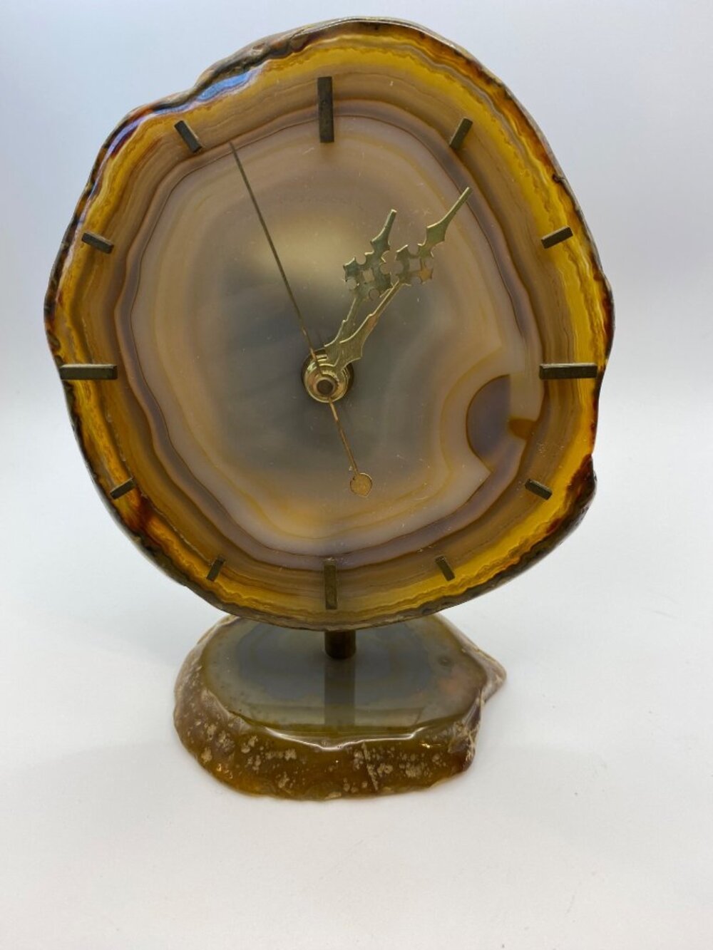Vintage Agate Slab Table Clock With Brass Details And Natural Stone Finish